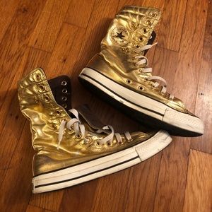 Extra high Converse high tops Gold and Brown suede